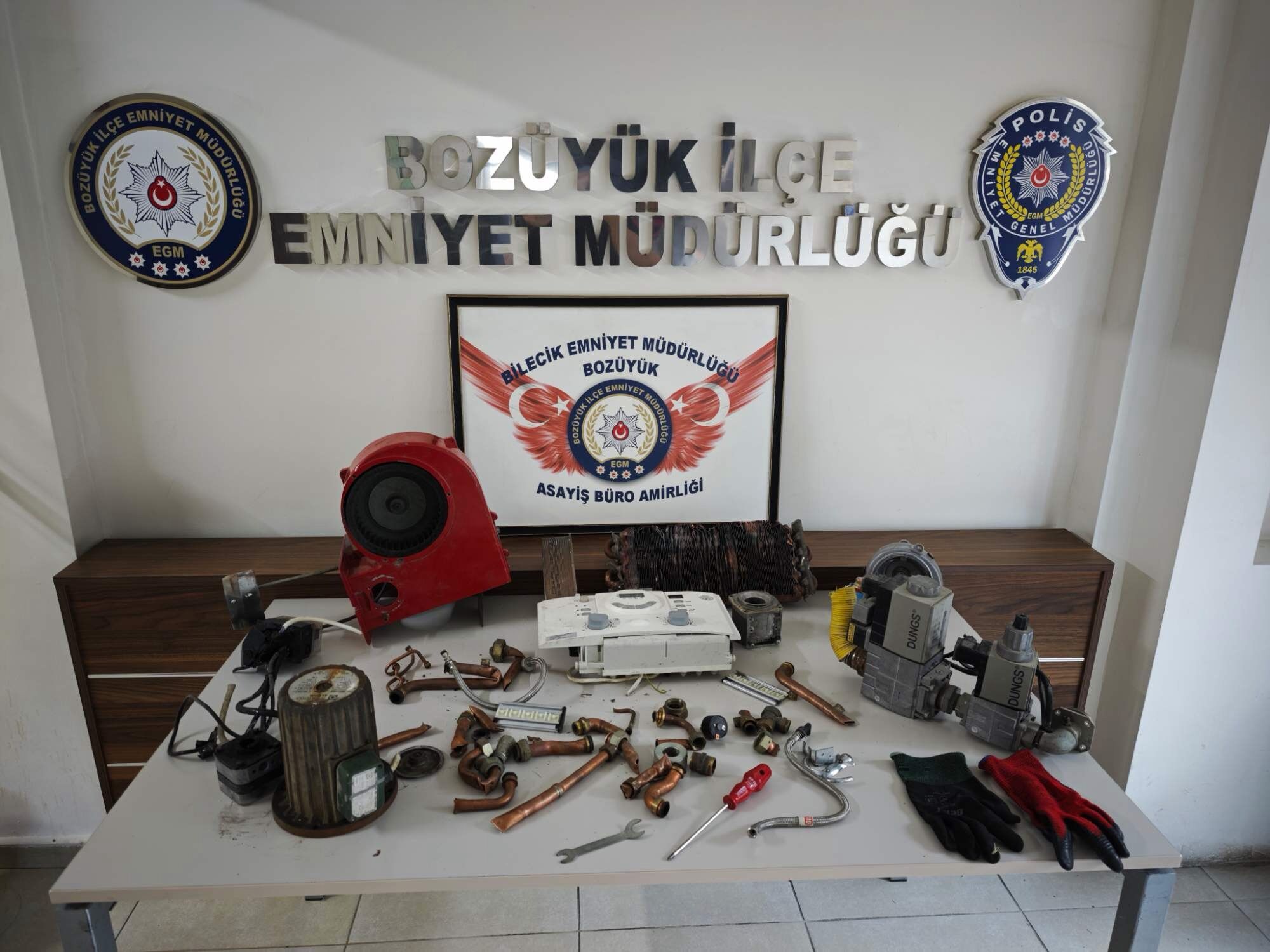 Okulda Hırsızlığa Suçüstü 16249