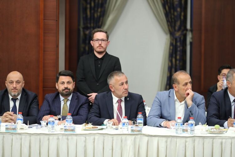 Serkan Yıldırım İl Başkanları Toplantısında 16385