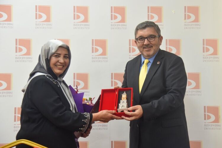 Şeyh Edebali Üniversitesi’nde “Tarımda Kadın Girişimciler” Söyleşisi 15680