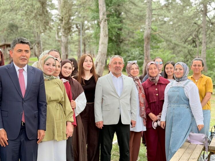 Tabiat Parkında Samimi Buluşma 16121
