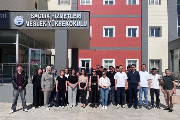Üniversite Ve Liselerden Kariyer Köprüsü 16447