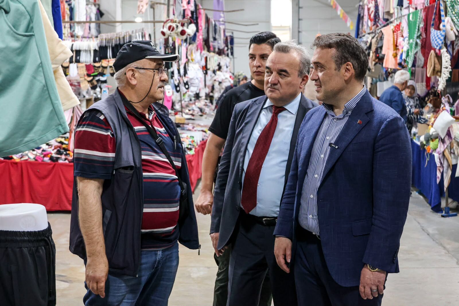 Vali Sözerden Salı Pazarına Sürpriz Ziyaret 15567