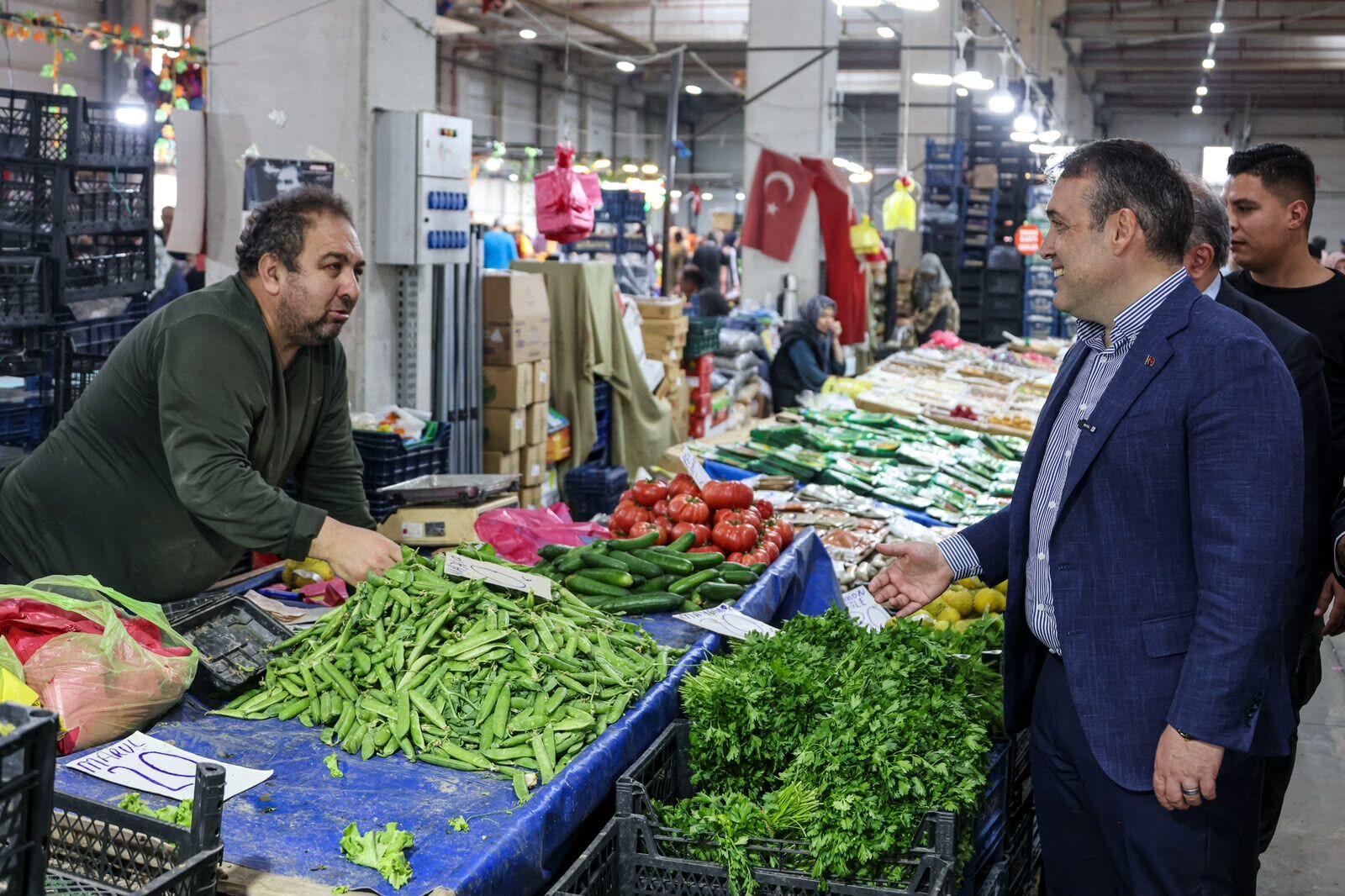 Vali Sözerden Salı Pazarına Sürpriz Ziyaret 15569