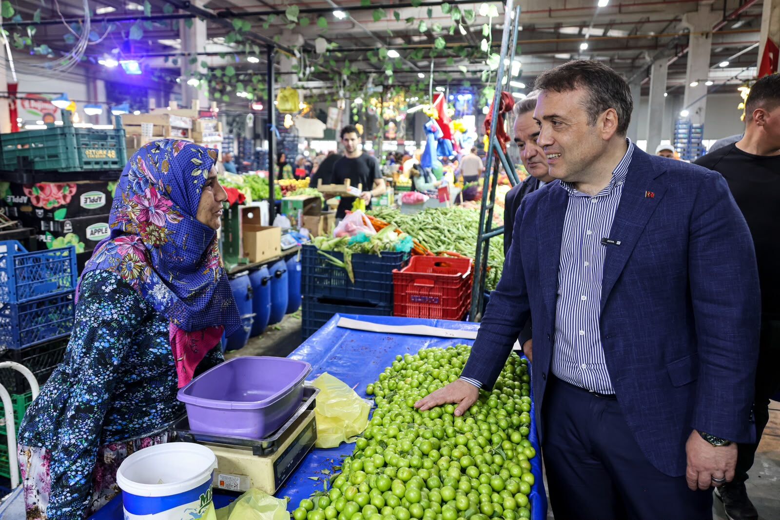 Vali Sözerden Salı Pazarına Sürpriz Ziyaret 15570