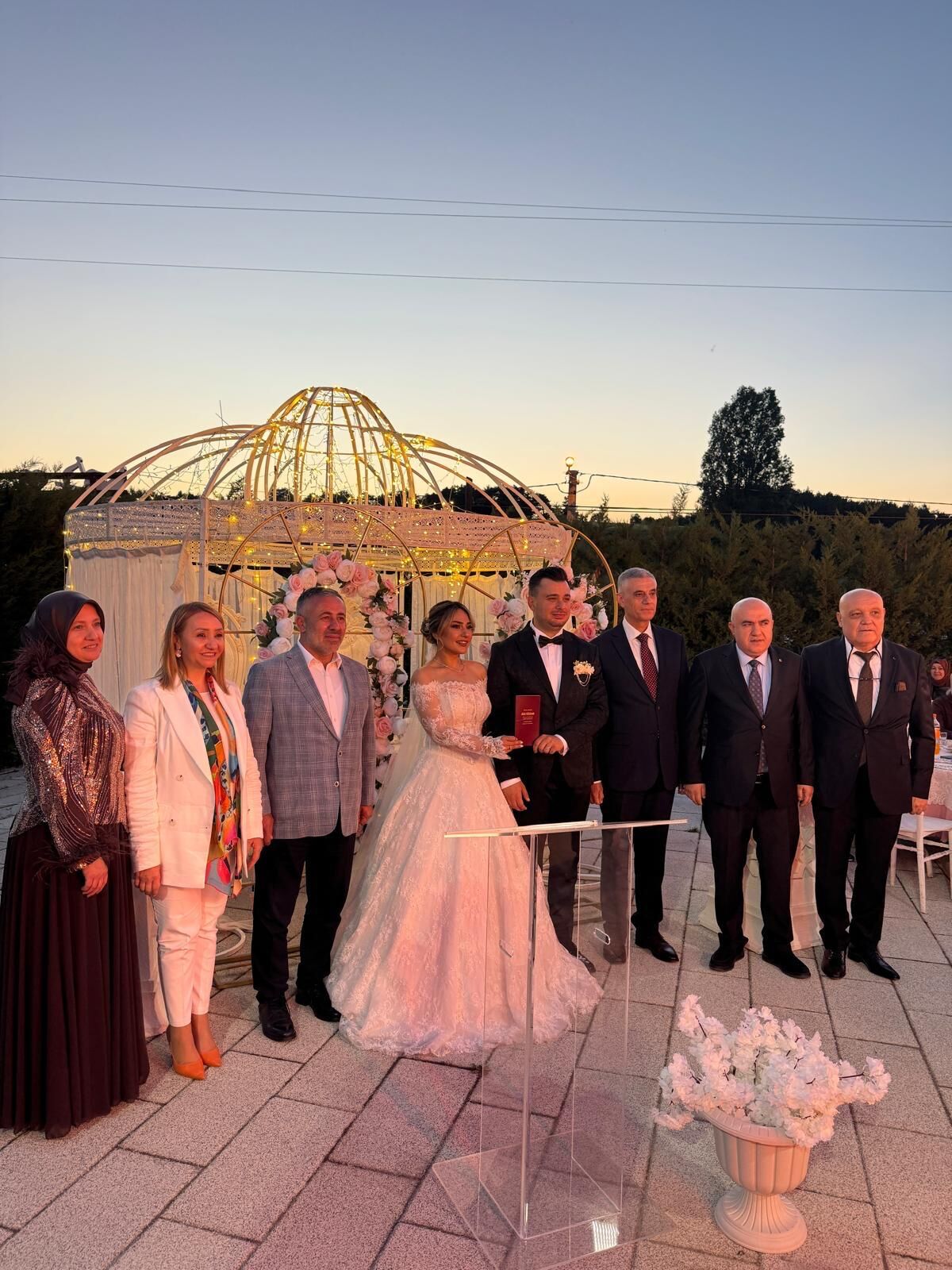 Zengin Ailesinin Mutlu Günü 15505