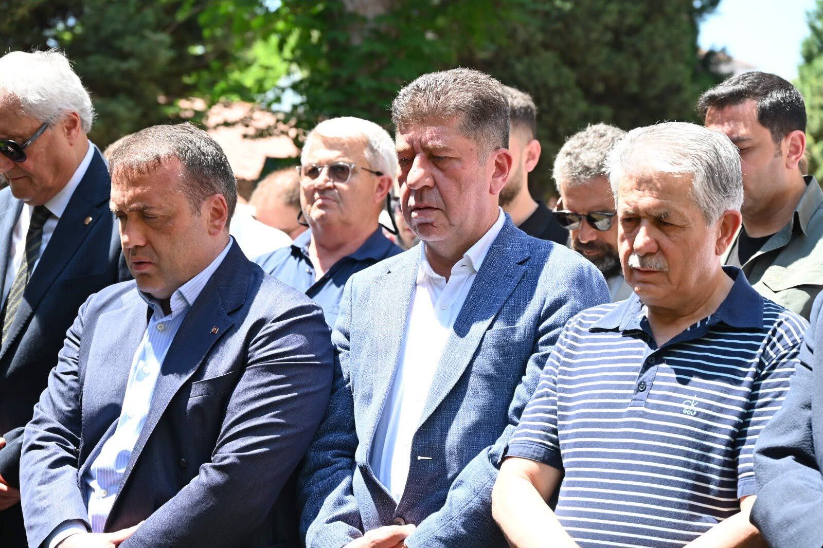 736226329 4454879471422409 8691236843937111801 N