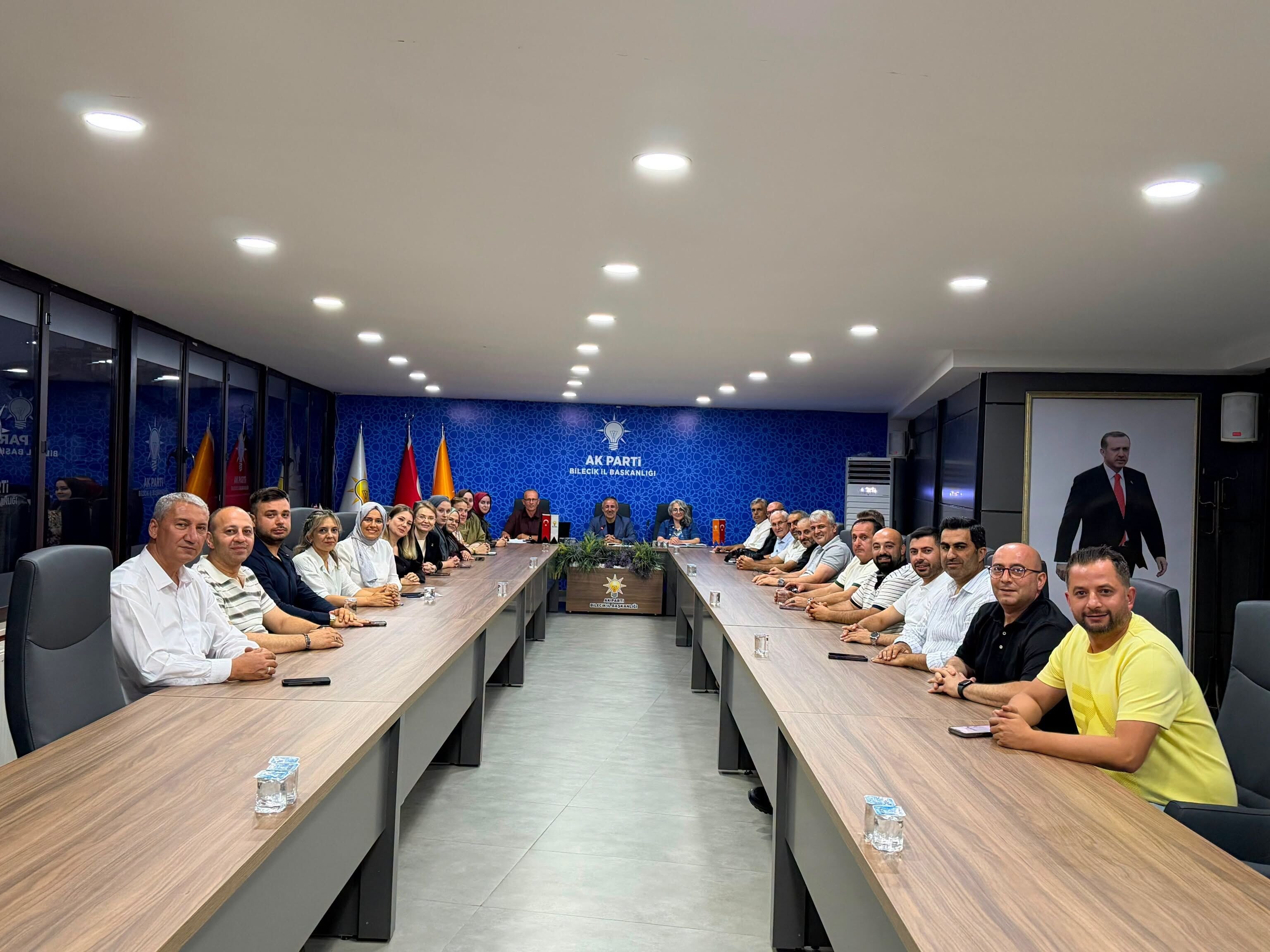 Ak Parti Bilecik İl Yönetimi 15 Temmuz Programlarını Masaya Yatırdı 17154