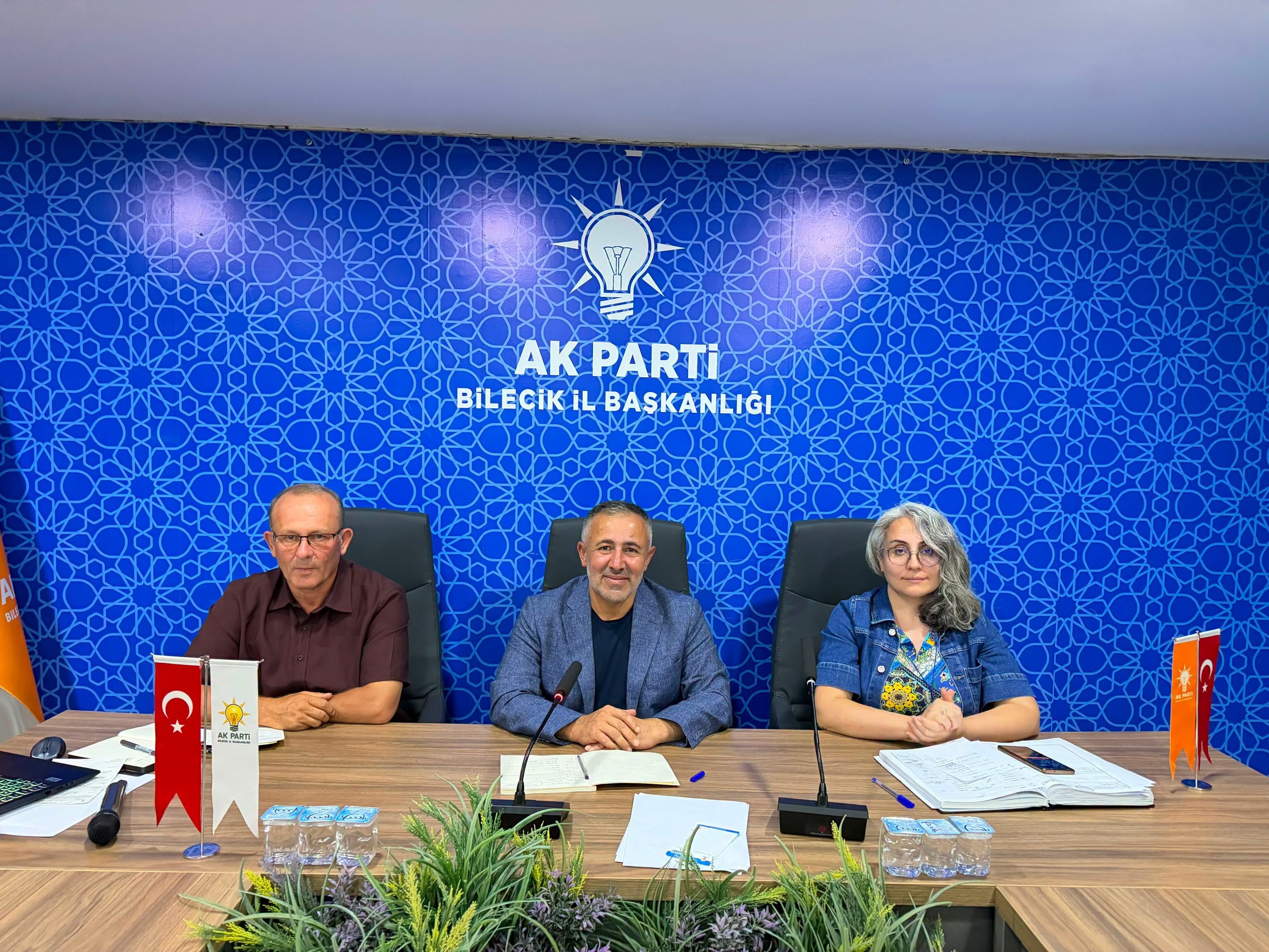 Ak Parti Bilecik İl Yönetimi 15 Temmuz Programlarını Masaya Yatırdı 17155