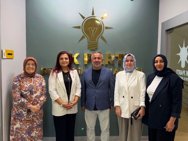 Ak Parti Kadın Kolları Heyetinden Bilecik Teşkilatına Ziyaret 17294