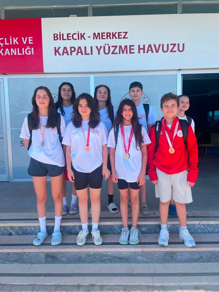 Anali̇g Yüzmede Bilecik Rüzgârı Madalyalar Peş Peşe Geldi 17160