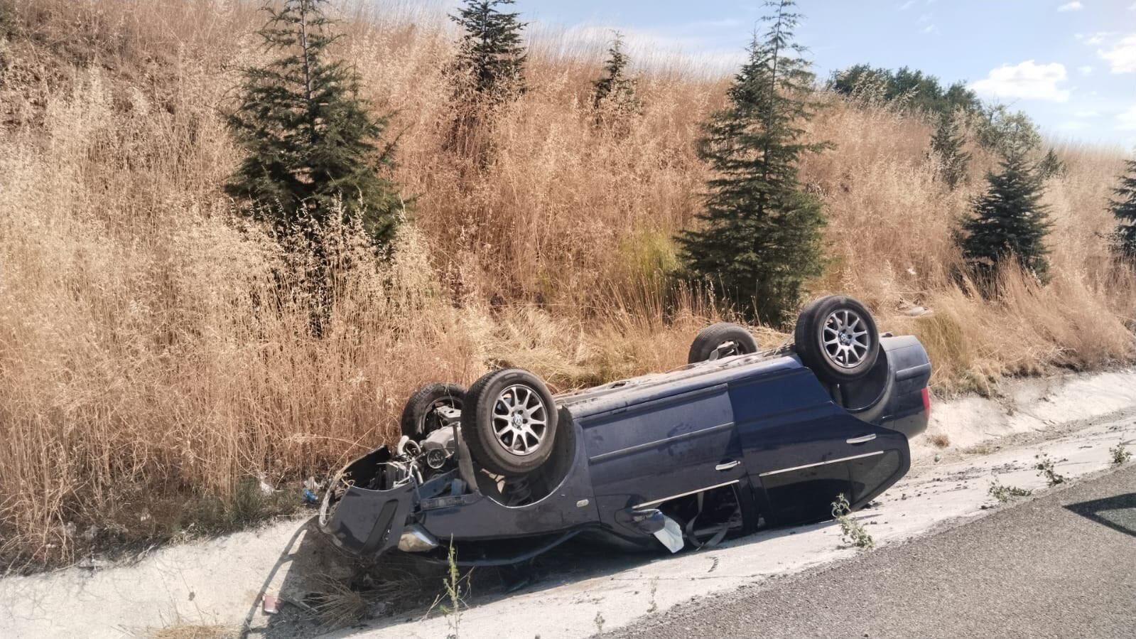Bariyerlere Çarpan Araç Takla Attı 1 Yaralı 17306