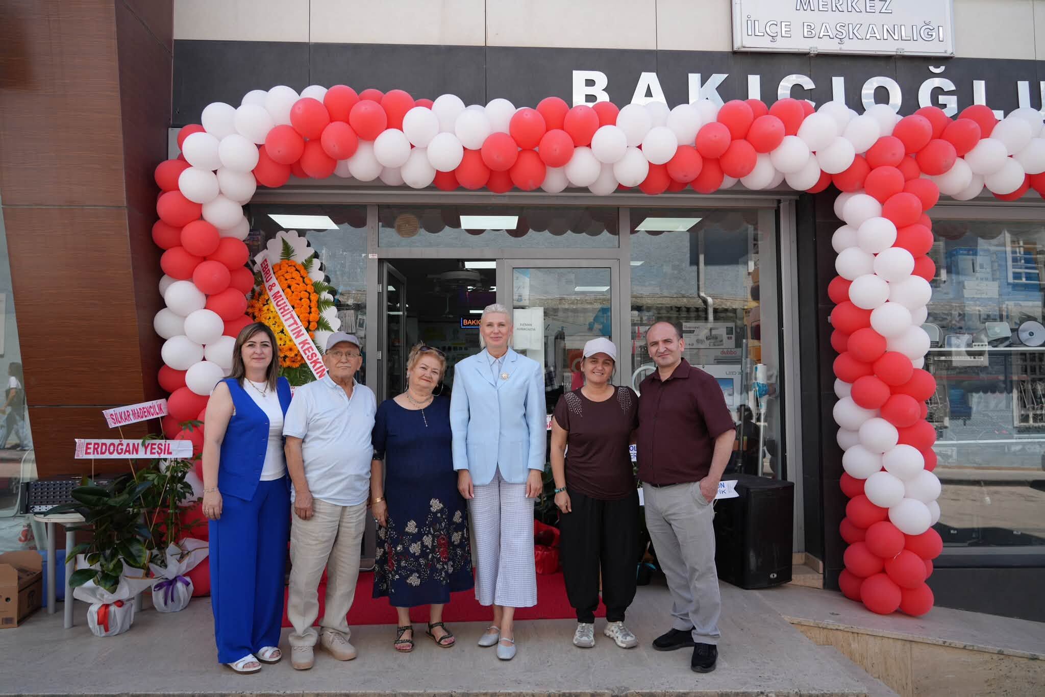 Başkan Subaşı, Bakıcıoğlu Ticaretin 30. Yıl Coşkusuna Ortak Oldu 17190