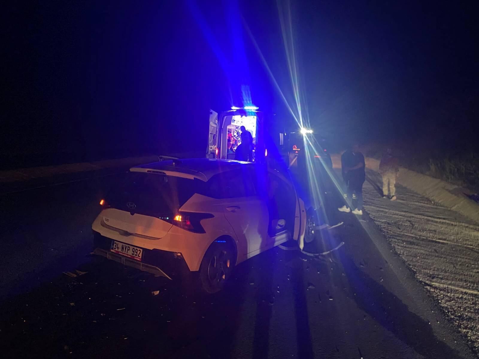 Bilecik’te Otomobil Traktöre Çarptı 1 Yaralı 17053