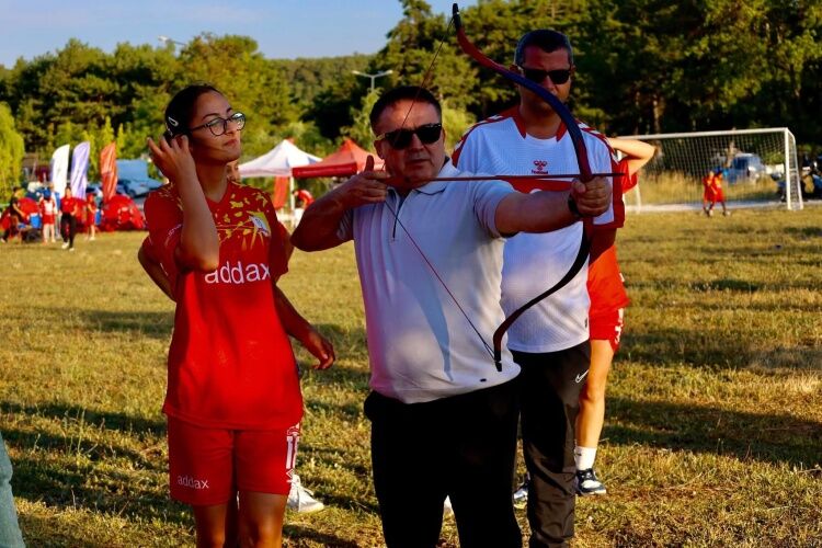 Gölparkfestte Spor Rüzgârı Esti 17343