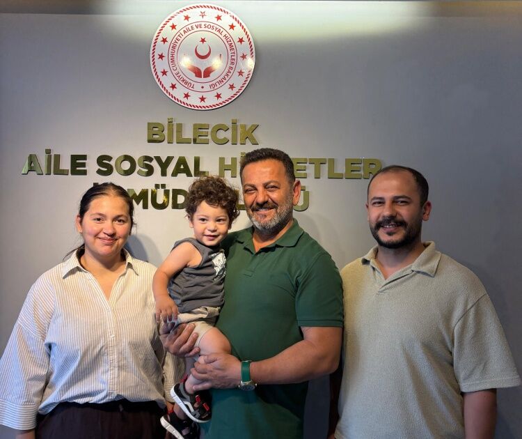 İl Müdürü İlhan’dan Minik Misafire Sıcak Karşılama 17533