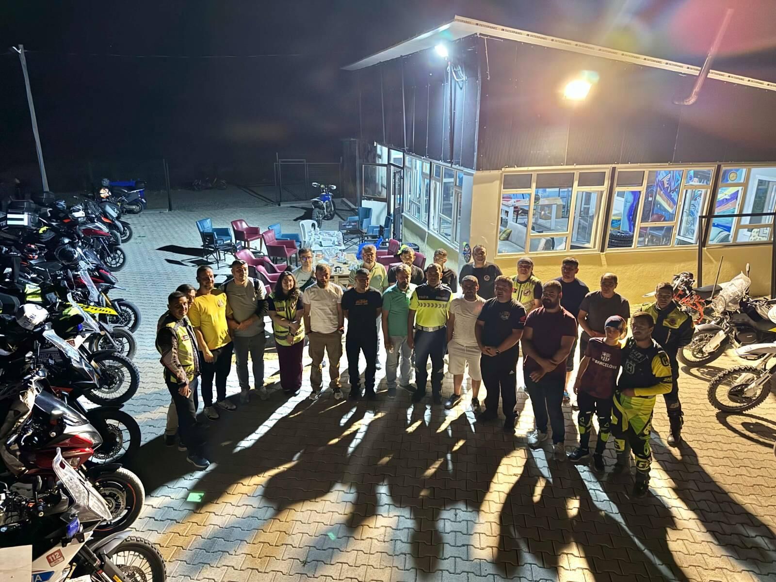 Jandarmadan Motosiklet Sürücülerine Güvenli Sürüş Eğitimi 17258