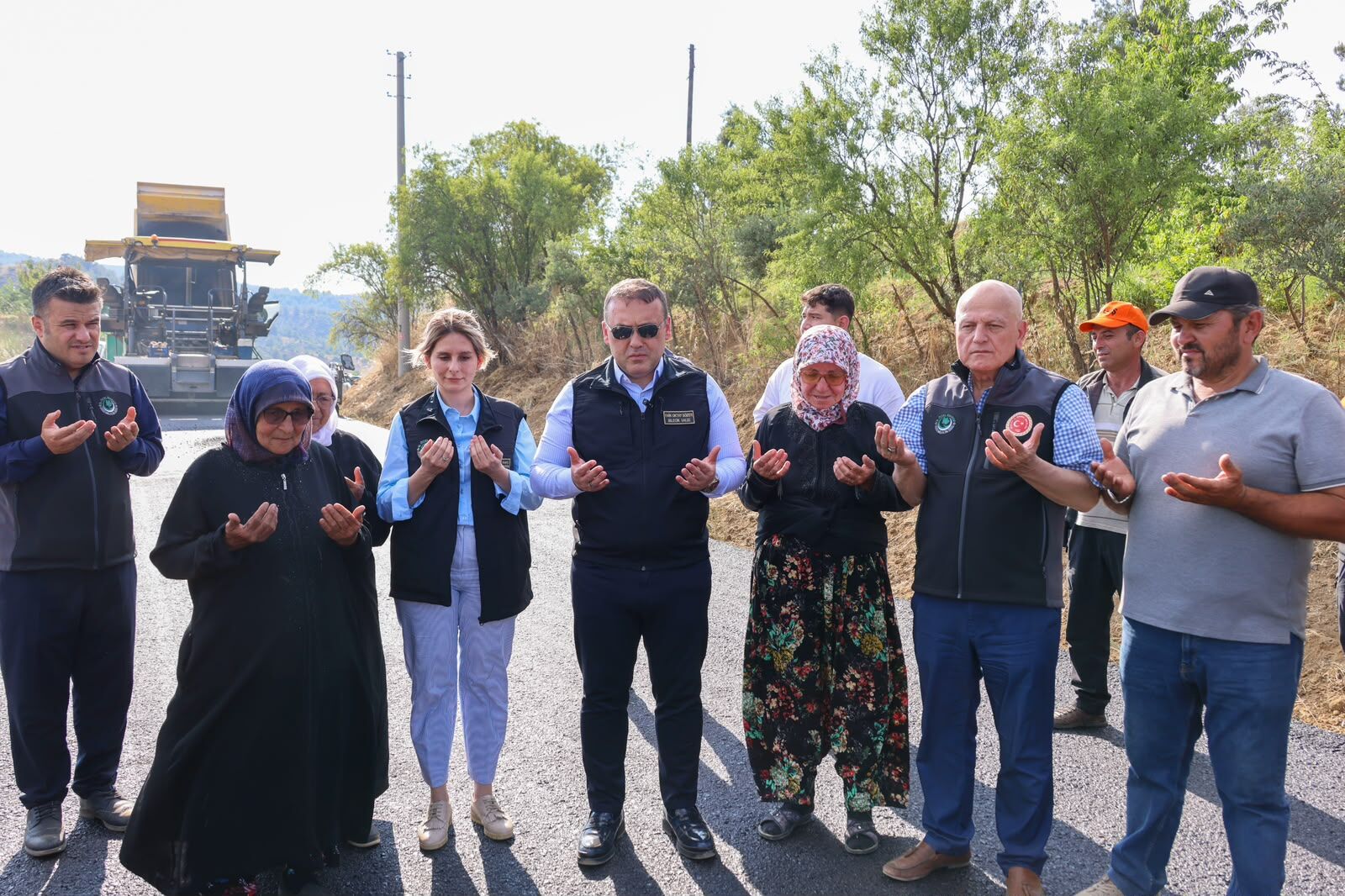Köy Yoluna 17 Milyonluk Asfalt Yatırımı 16778