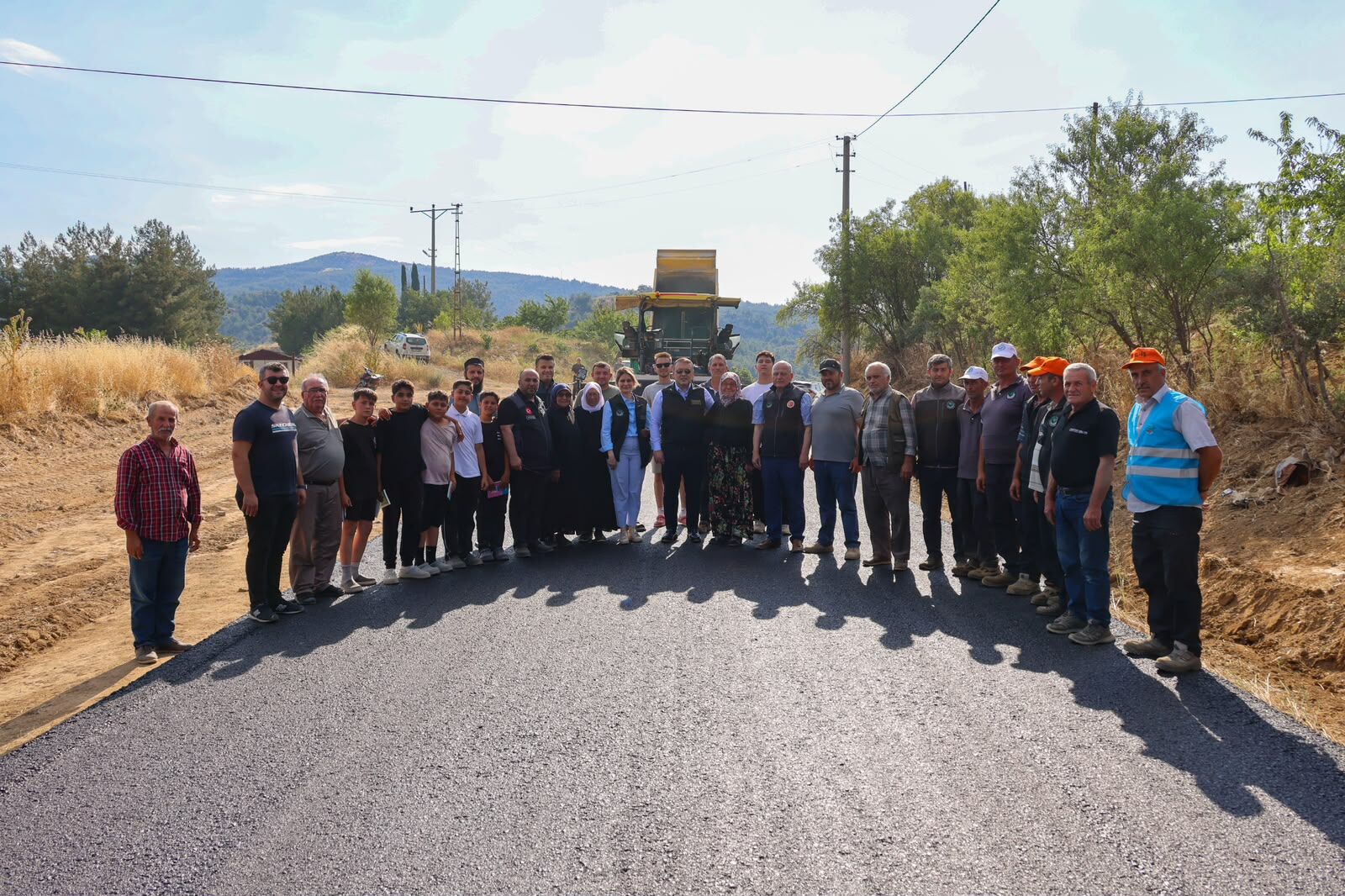 Köy Yoluna 17 Milyonluk Asfalt Yatırımı 16779 (1)