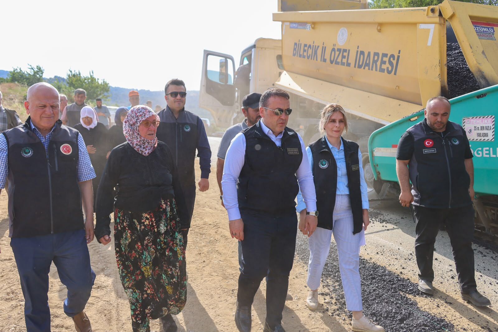Köy Yoluna 17 Milyonluk Asfalt Yatırımı 16780