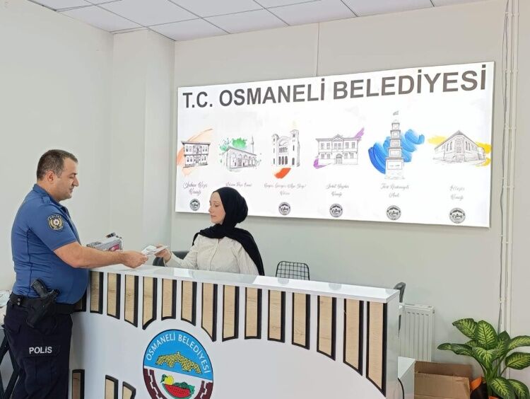 Osmaneli Polisinden Dolandırıcılığa Karşı Bilgilendirme Seferberliği 17242