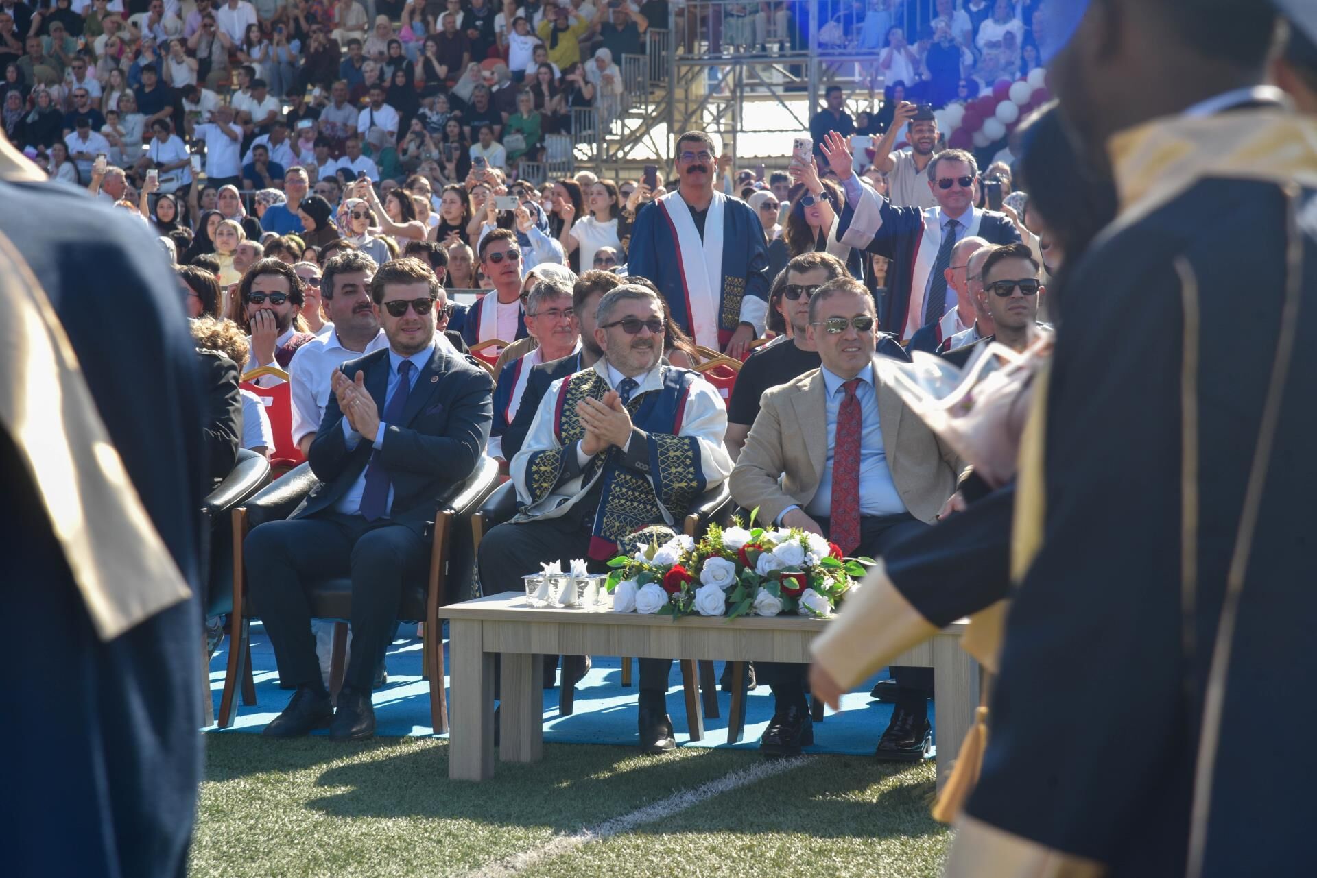 Üniversitede Mezuniyet Coşkusu 16656