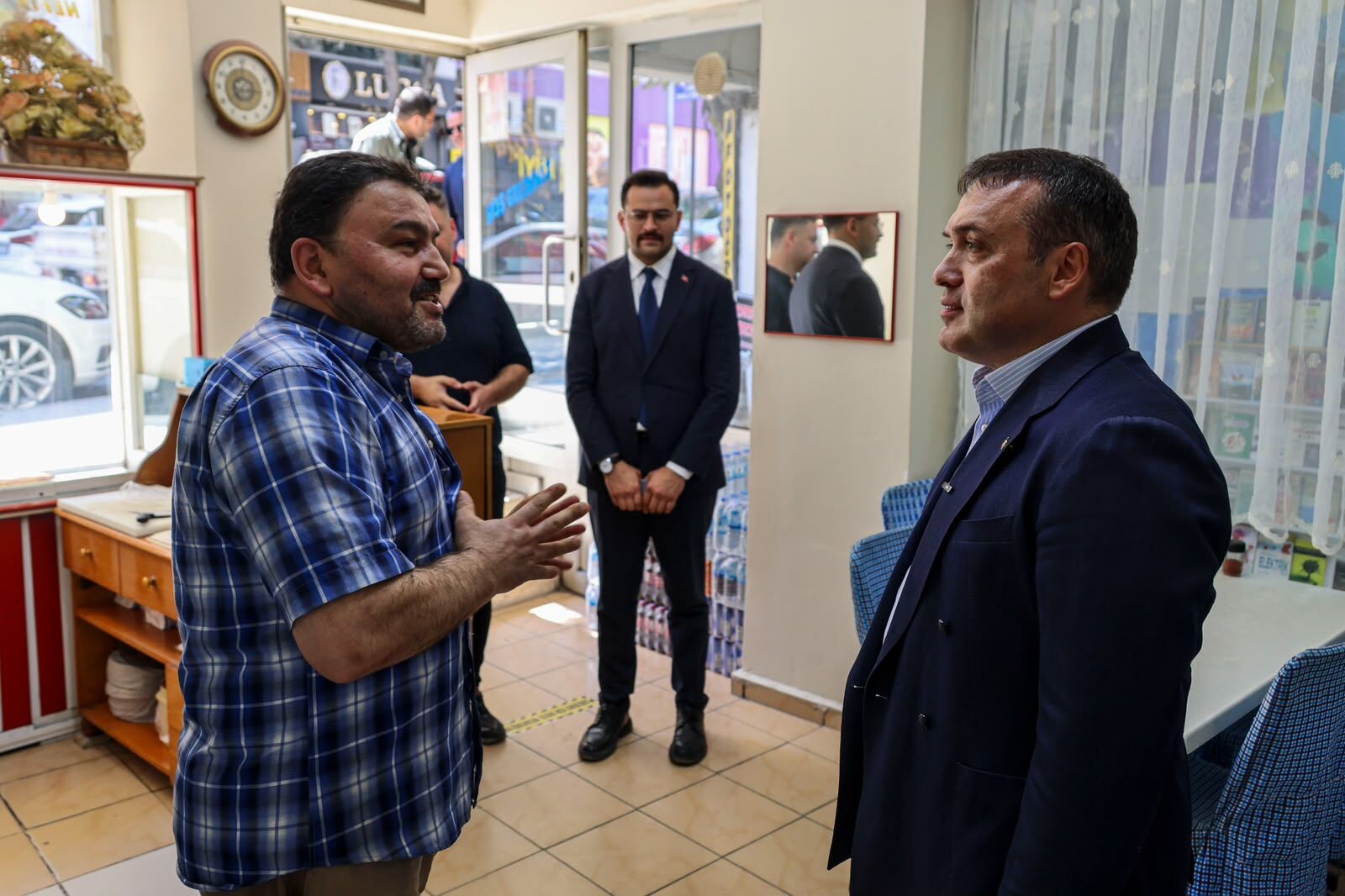 Vali Sözerden Esnafa Yakın Temas 16765