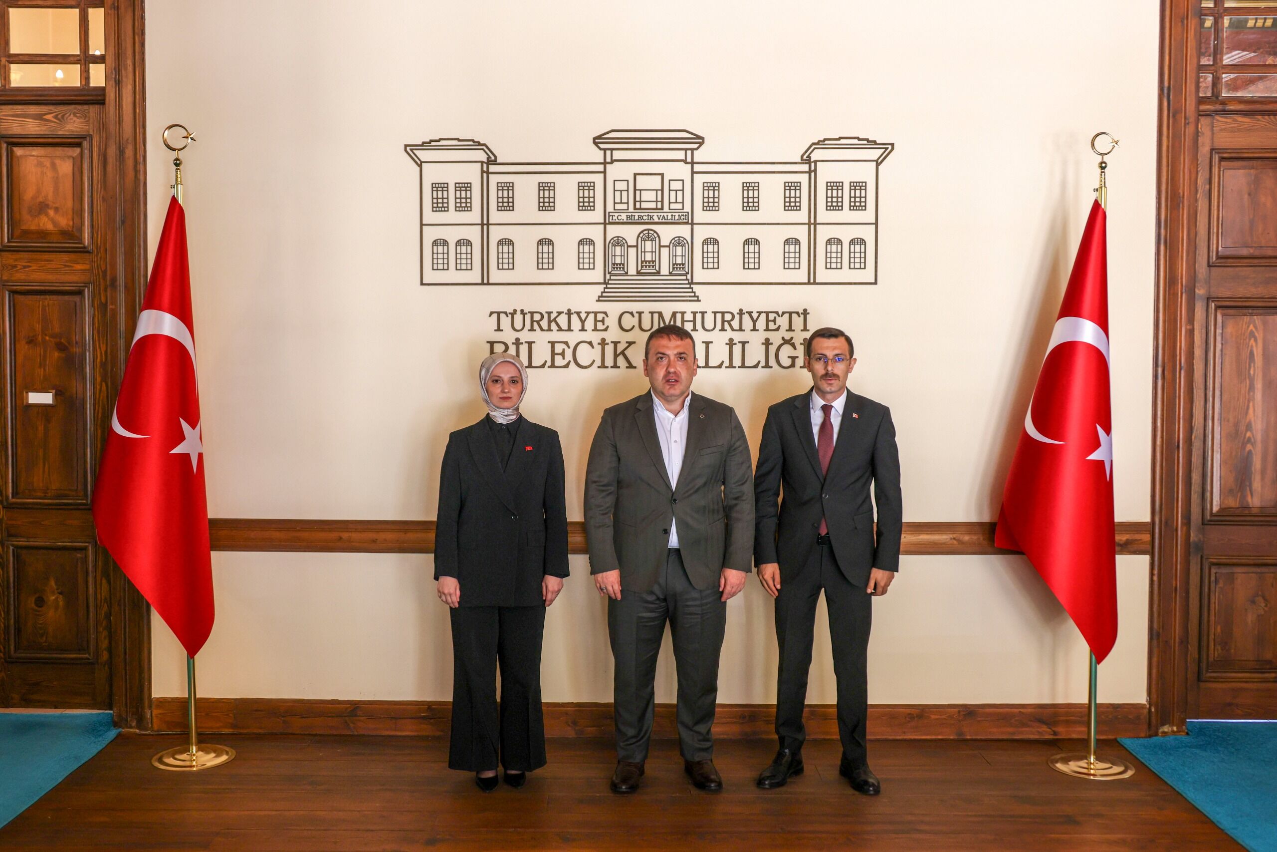 Yeni Kaymakamlar Valilikte 16963