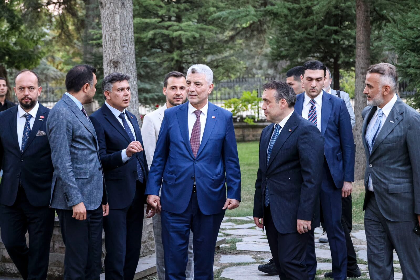 Bakan Bolat, Ertuğrul Gazi Türbesi’ni Ziyaret Etti 18149