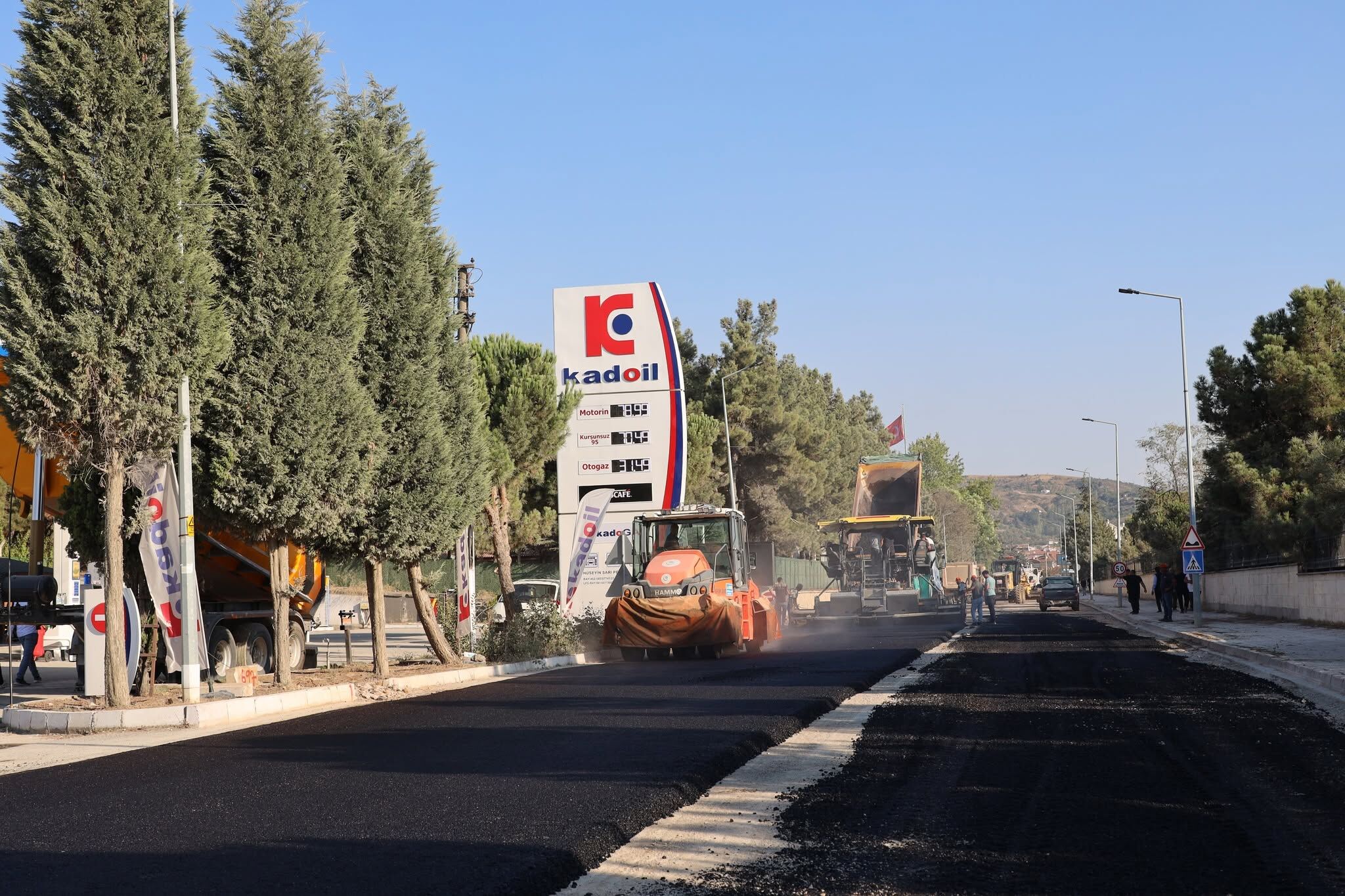Başkan Talimatı Verdi, Ilk Asfalt Döküldü 18159