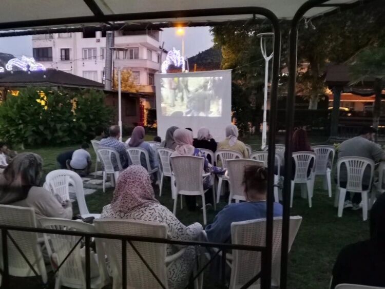 Bayırköyde Yaz Akşamı Yeşilçam Nostaljisi Yaşandı 17759