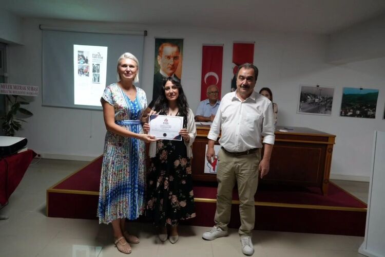 Bilecik Kent Konseyinden Gönüllü Eğitmenlere Teşekkür 17585