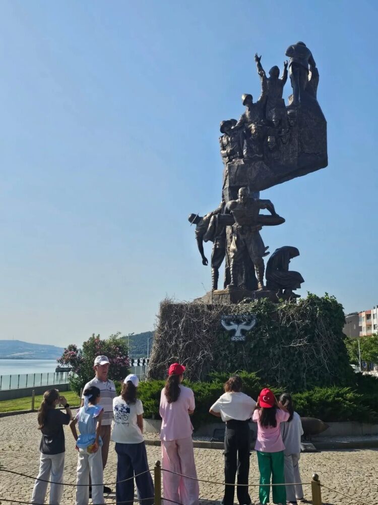 Bilecikli Çocuklar Çanakkale Şehitliği’nde Tarihle Buluştu 17581