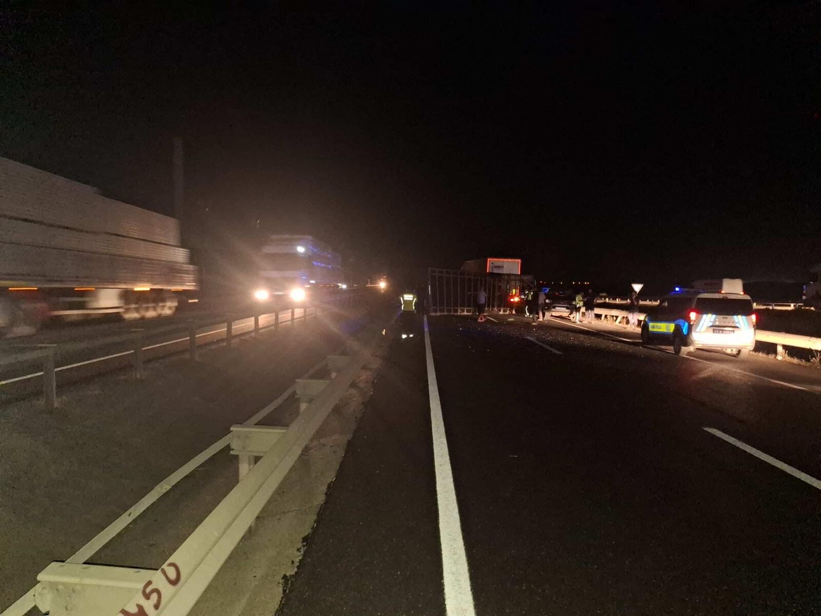 Bilecikte Karavan Devrildi 1 Kişi Yaralandı 18111
