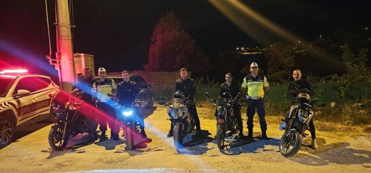 Bilecik’te Motosiklet Sürücülerine Güvenli Sürüş Uyarısı 18050