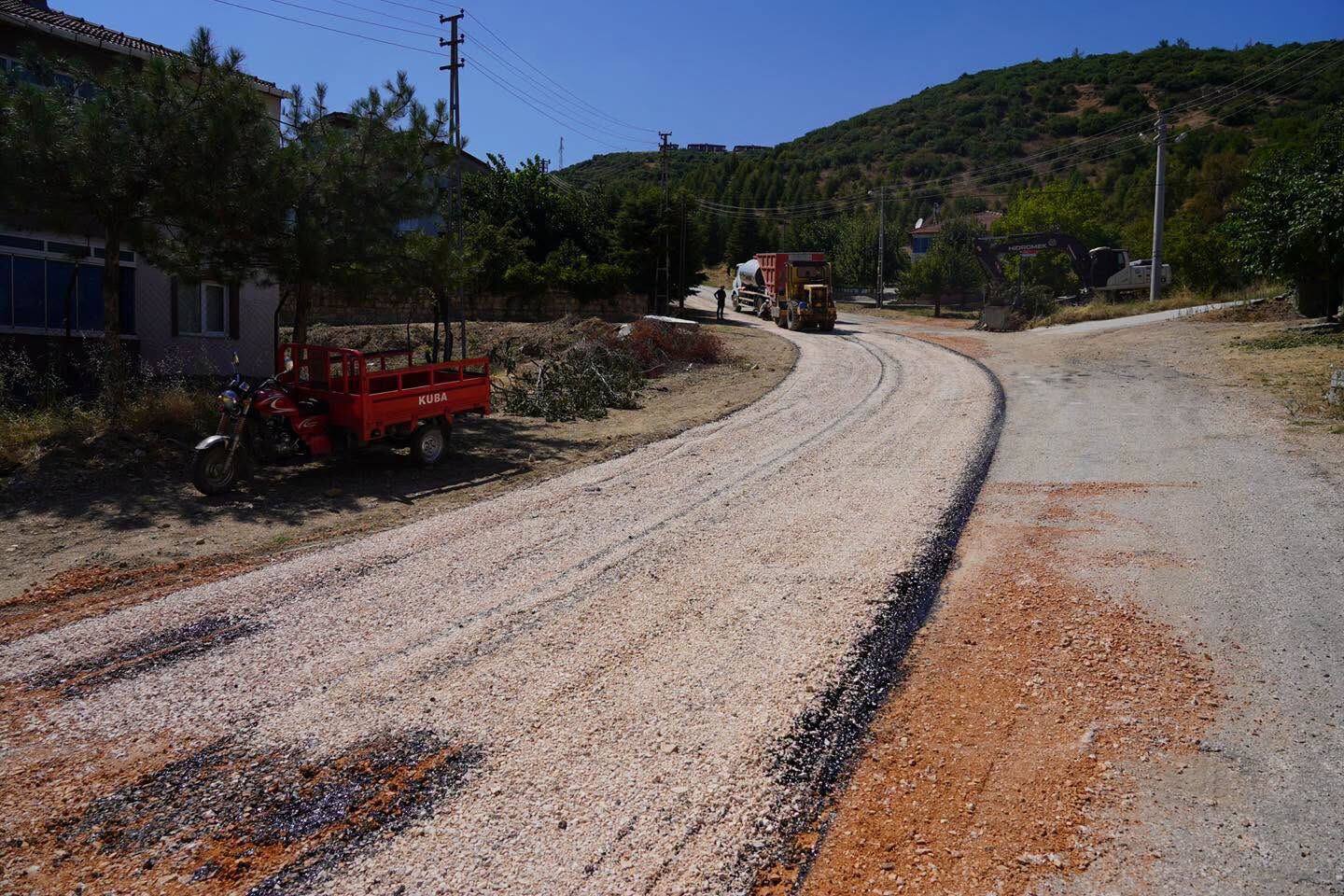 Bilecik’te Üç Mahallede Yol Çalışması 18251
