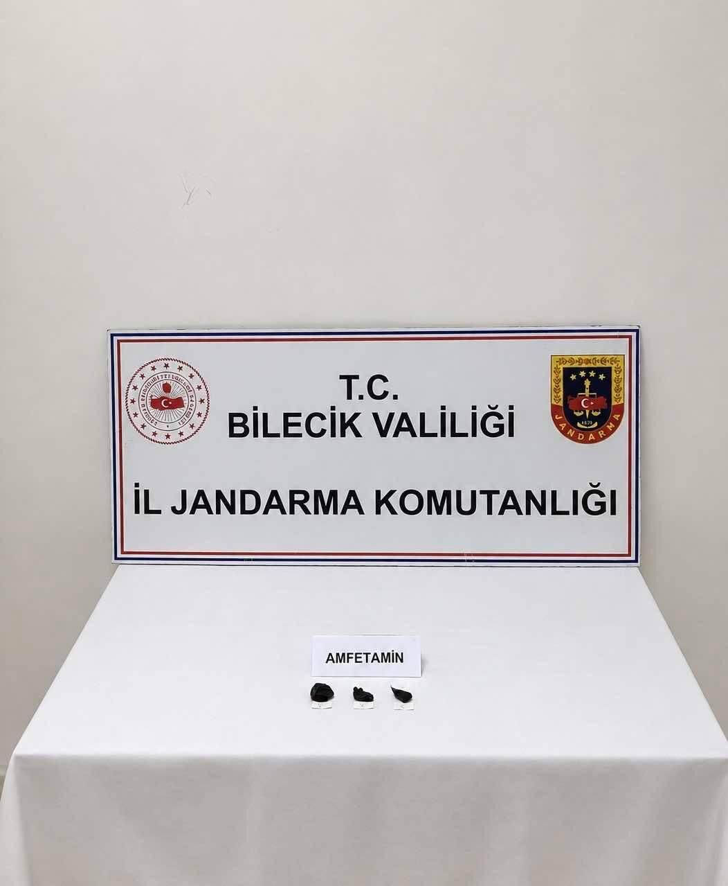 Bilecikte Uyuşturucu Operasyonu Şüpheli Yakalandı 18109 (1)