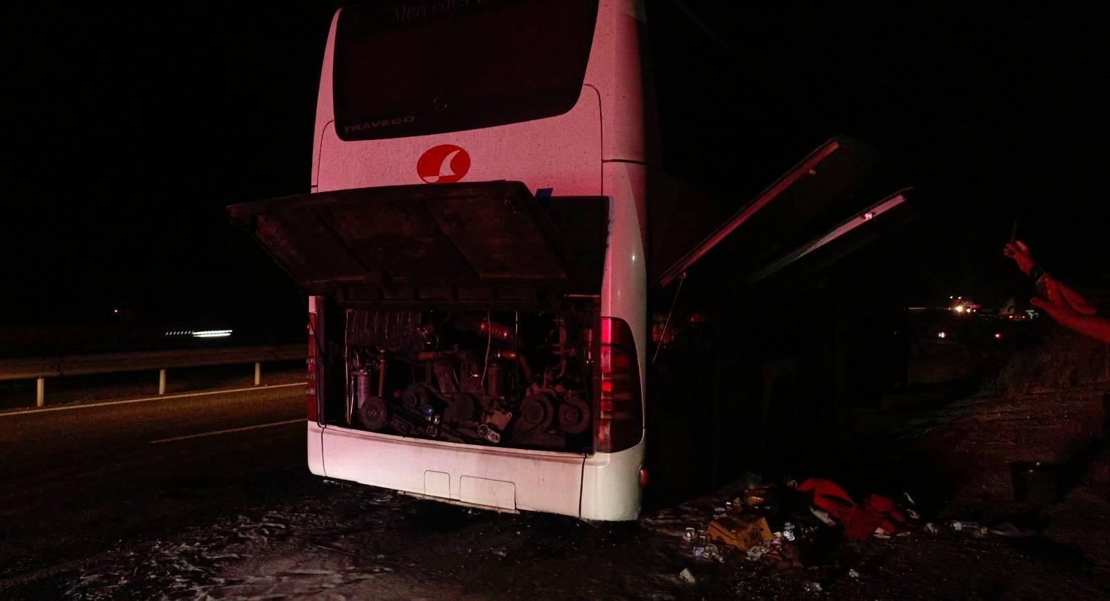 Bilecik’te Yolcu Otobüsü Alev Aldı 1 Yaralı 18319