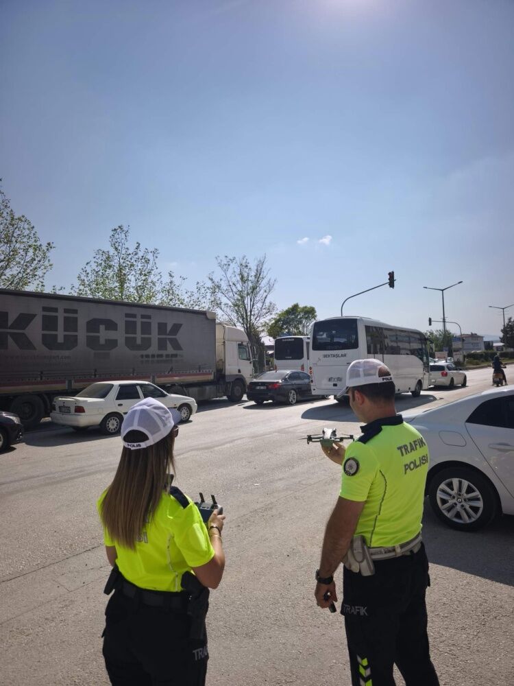 Bozüyükte Drone Destekli Trafik Denetimi 17767