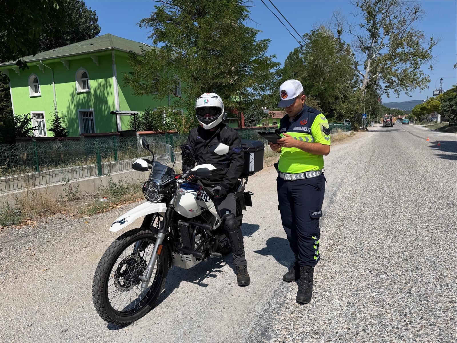 Bozüyük’te Motosiklet Sürücülerine Güvenli Sürüş Eğitimi 18303