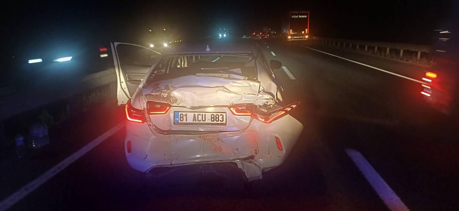 Çekici Otomobile Arkadan Çarptı 3 Yaralı 18210