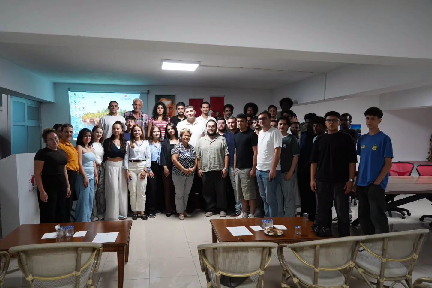 Gençlik Meclisi’nde Yeni Başkan Karlıdağ 18556