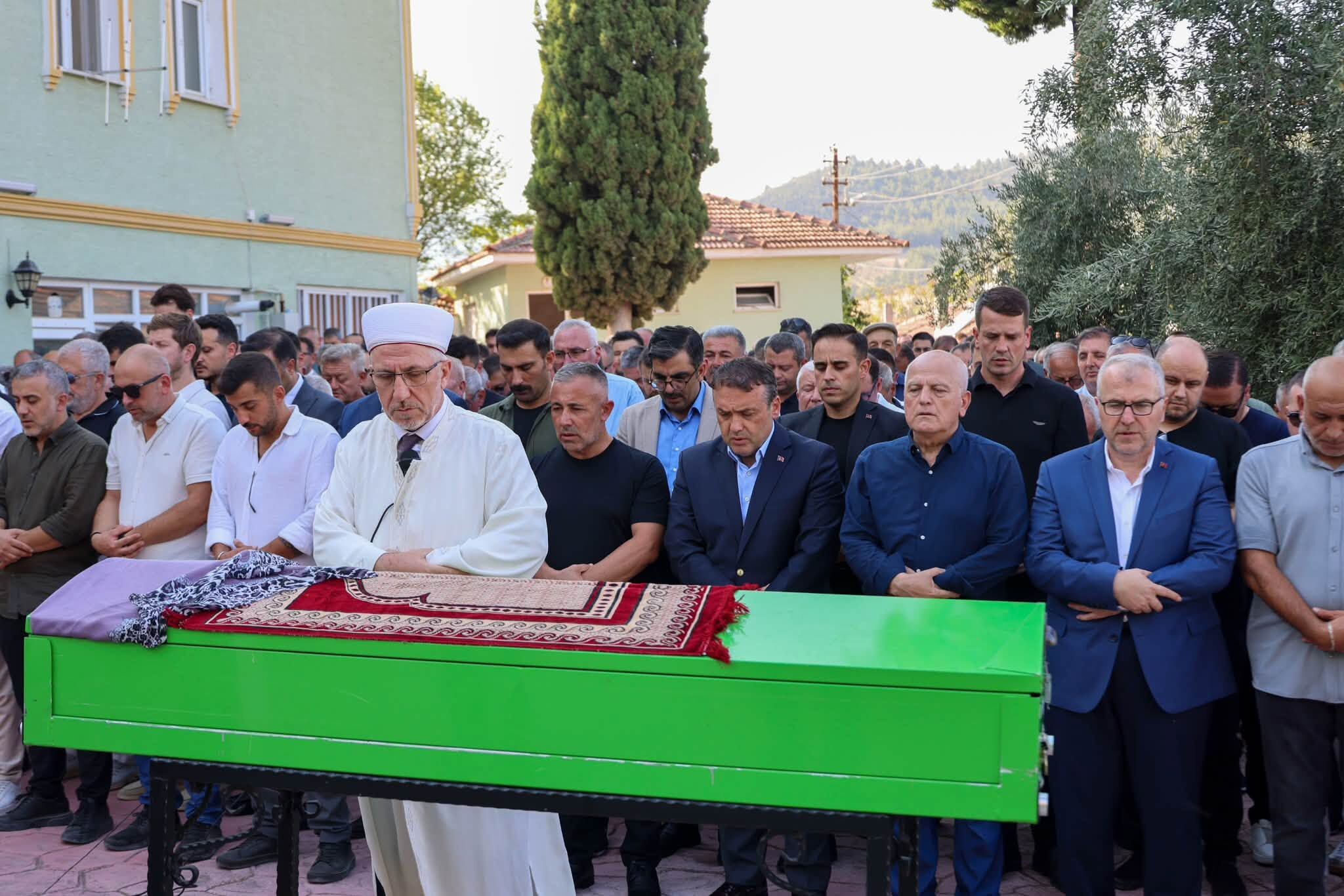 Hatice Kurtulmuş, Son Yolculuğuna Uğurlandı 18352