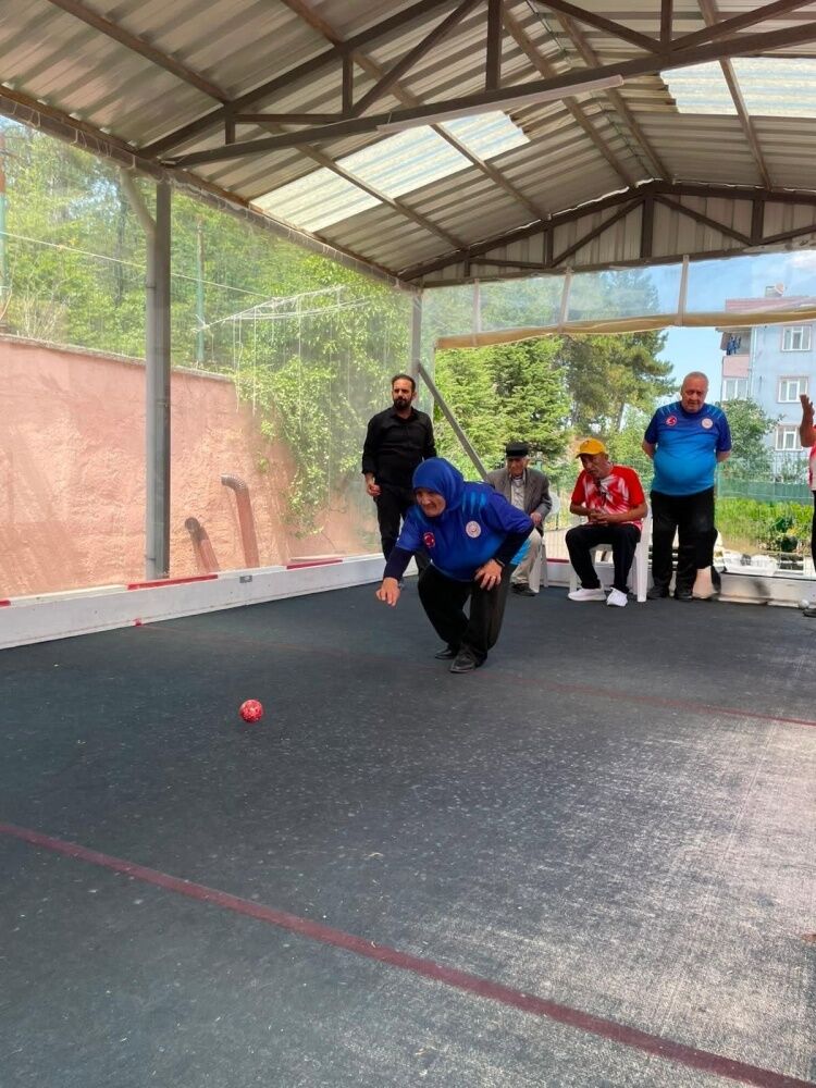 Huzurevi Sakinleri Bocce Müsabakasında Galip Geldi 17883