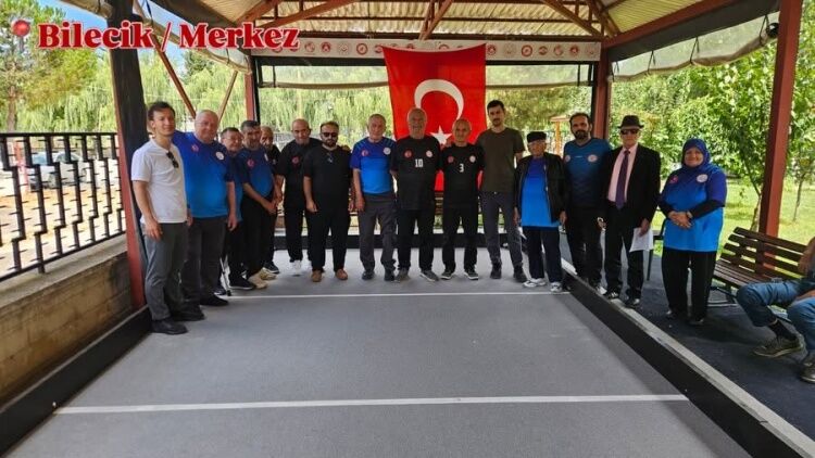 Huzurevi Sakinleri Bocce Sahasında Buluştu 18023