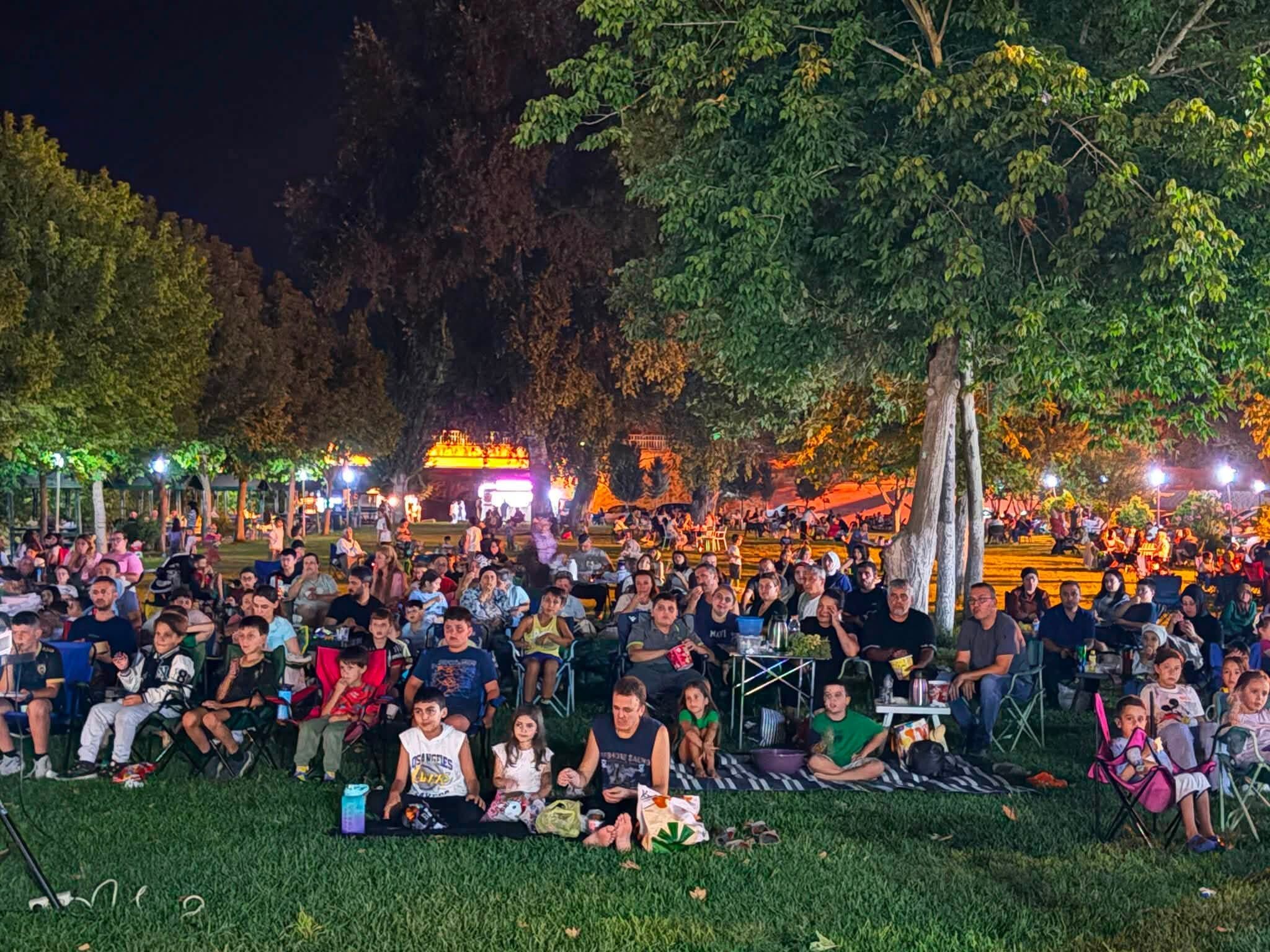 Osmaneli’de Çocuklar Yaz Sinemasında Buluştu 18183