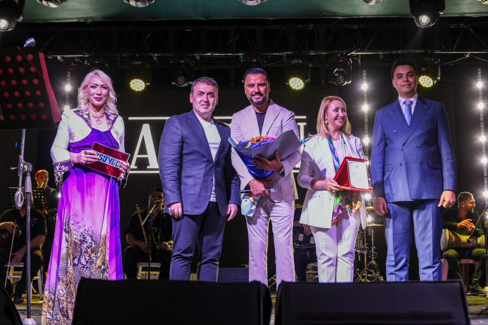 Pazaryeri Pazaryeri Olalı Böyle Gece Görmedi 18460