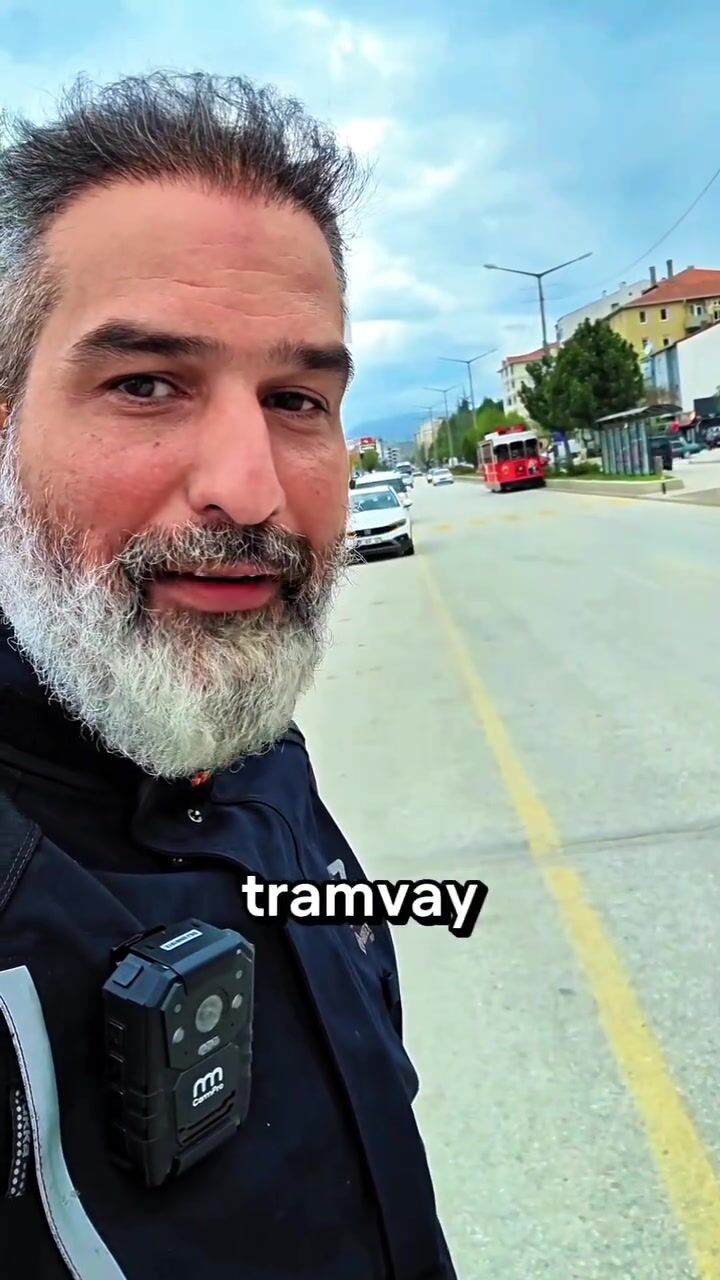Tramvay Mi, Trafi̇k Çi̇lesi̇ Mi Yoksa Dramvay Mi 🤔🛑 Selamlar Dostlar! Motosiklet Turu Yaparken Bo (2) 000016