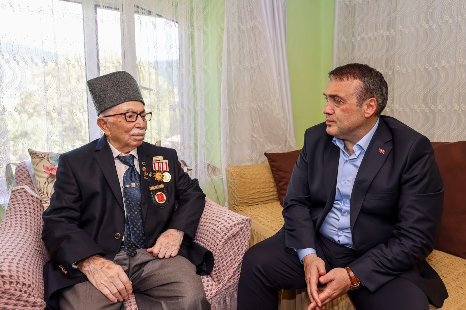 Vali Sözerden Kıbrıs Gazilerine Vefa Ziyareti 17744