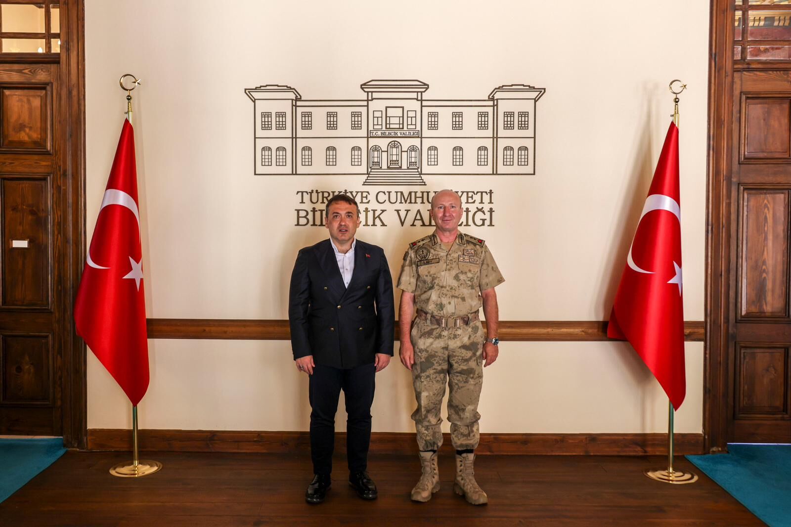 Yeni Komutandan Vali Sözer’e Ziyaret 18416