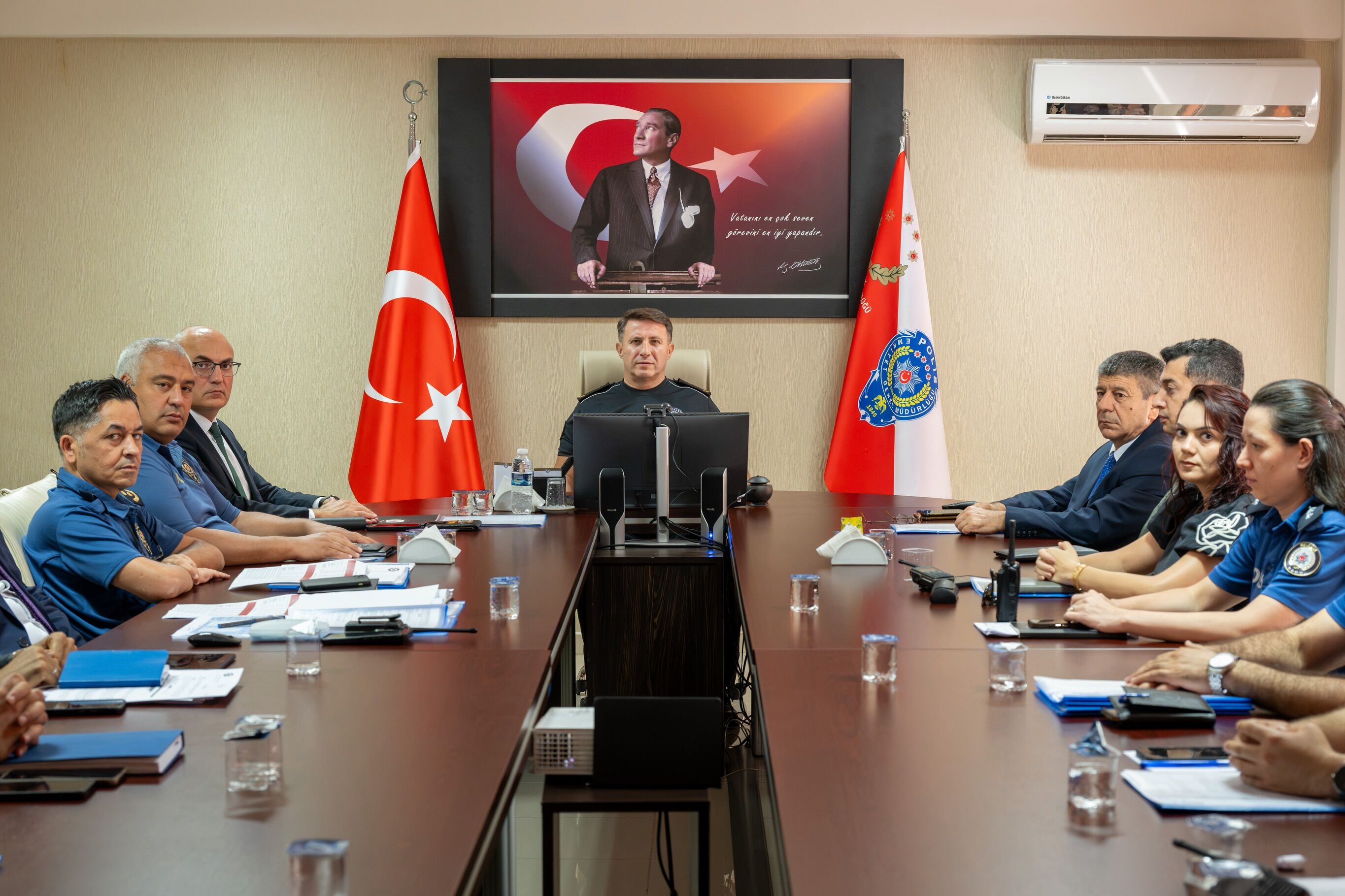 Bilecik Emniyetinde Aylık Değerlendirme Toplantısı 18766